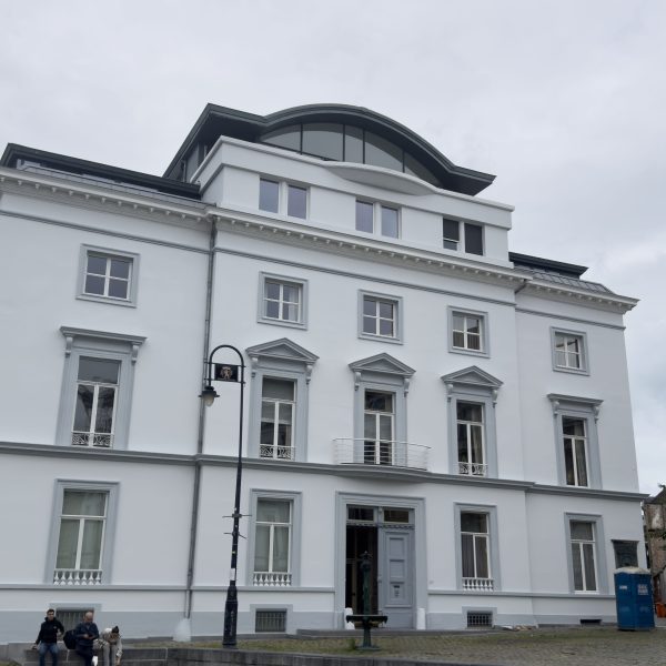 Renovação completa de habitação e hotel